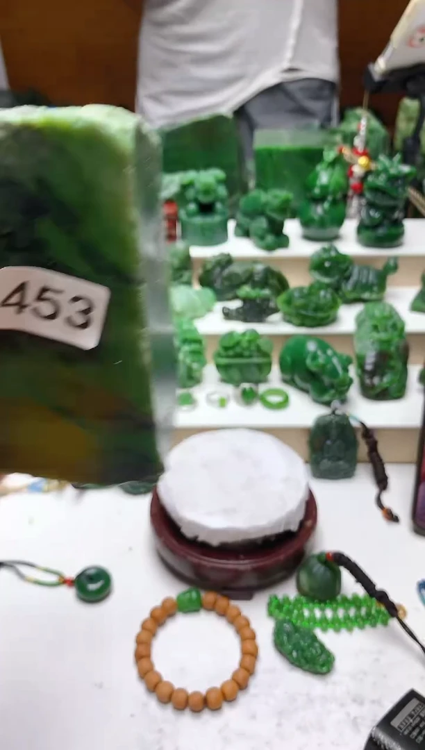 未镶嵌和田玉（碧玉）珠宝半成品1