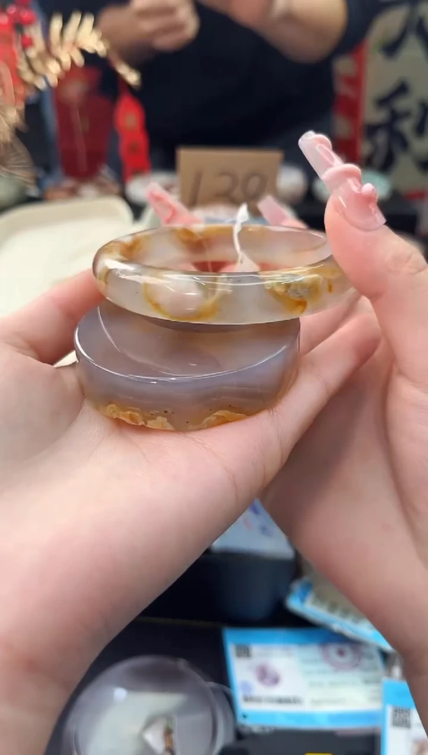 【闪购商品】石英质玉手镯未镶嵌赠送镯心（59圈口）