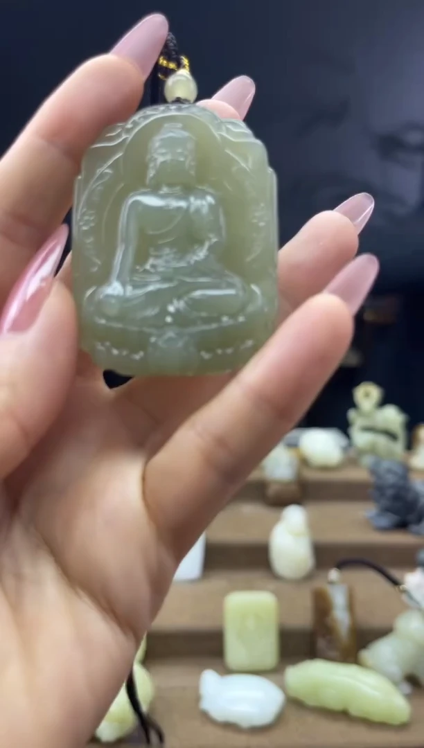 颈饰未镶嵌和田玉1