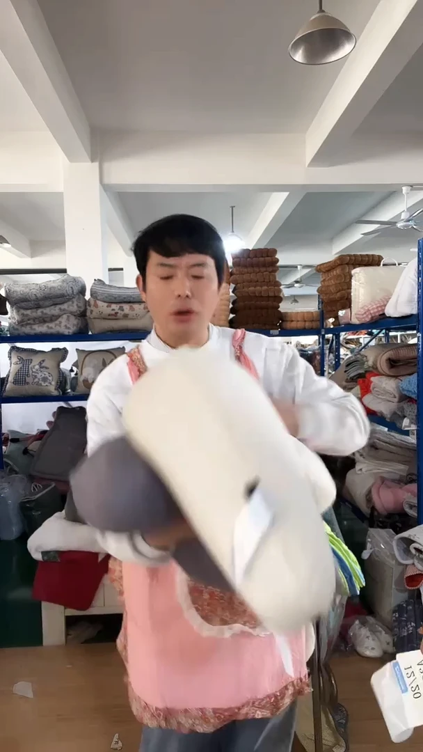 棉棉A35 微瑕发一个  荞麦枕