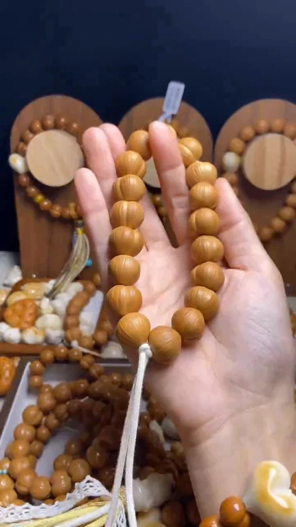 手串猴头核桃?****?全品哑光素手持