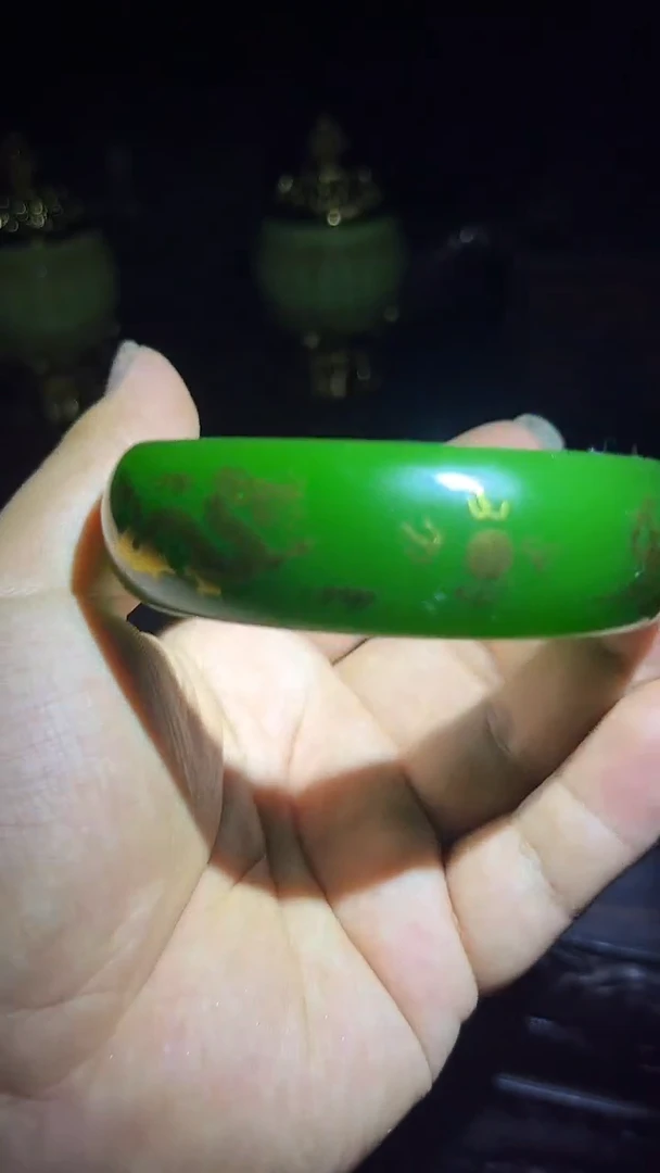 和田玉手镯未镶嵌龙凤手镯.1只.扁宽.绿