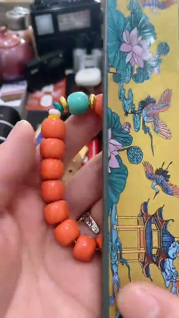 瓷片闪购商品  如图所示