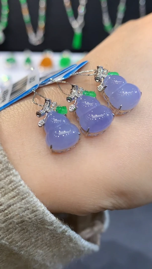 吊坠(不含链)18K金镶嵌翡翠X2421多样性发其一