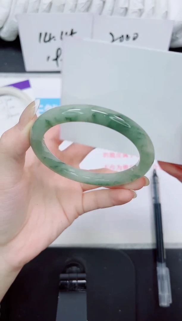 石英质玉手镯未镶嵌11