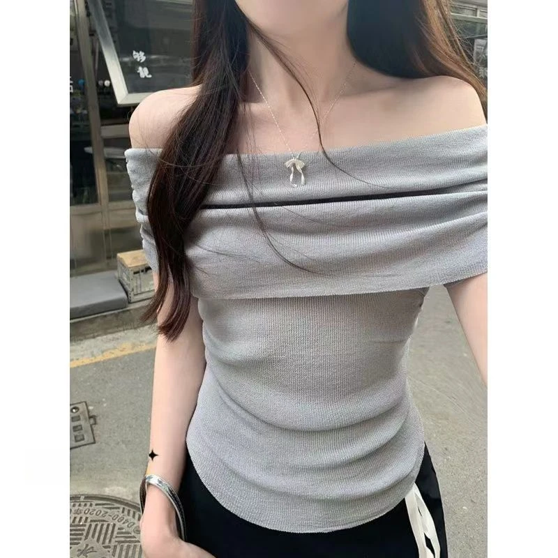 夏季高级独特一字肩设计短袖显瘦显身材露肩修身上衣百搭气质女款