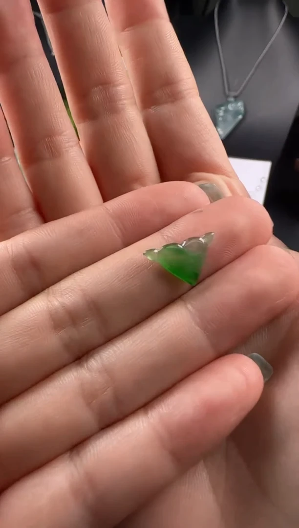 未镶嵌定制翡翠裸石