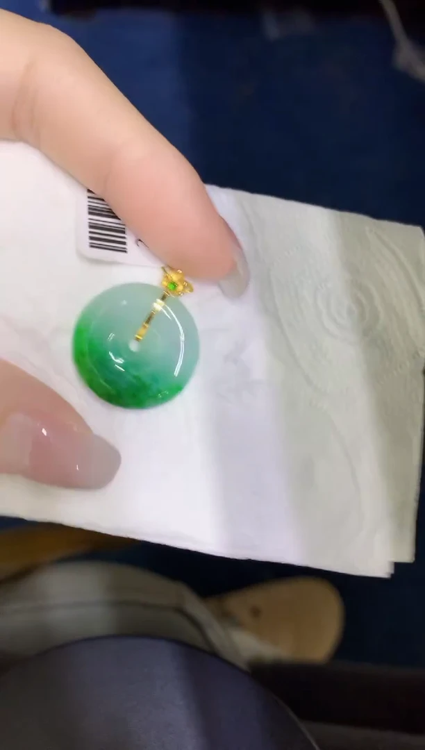 颈饰18K金镶嵌翡翠缅甸天然翡翠A货