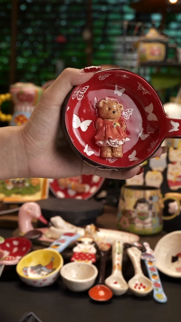 兔****卜【原创设计】景德镇手绘陶瓷