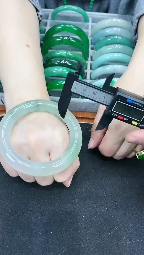 【闪购商品】砖雕s29冰飘花手镯圈口53-61