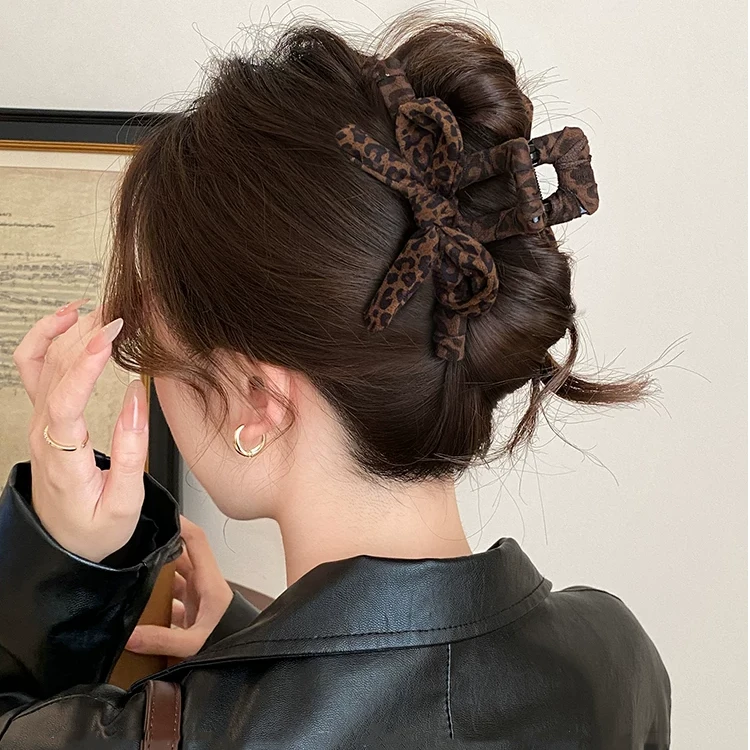 美拉德色系~头发抓夹女豹纹蝴蝶结鲨鱼夹2025新款发夹高级感发饰