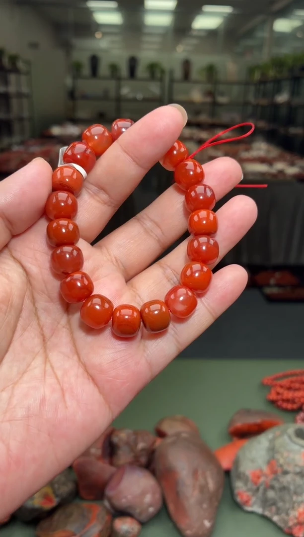 未镶嵌手串南红玛瑙单圈手串一条约11mm多样性发货