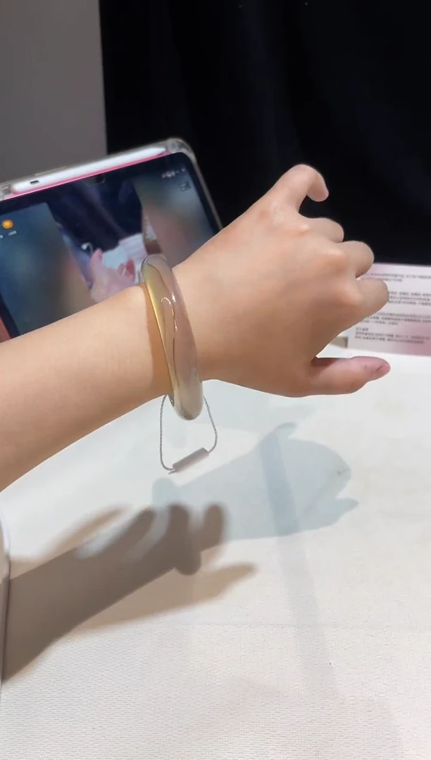 玛瑙/玉髓手镯未镶嵌60