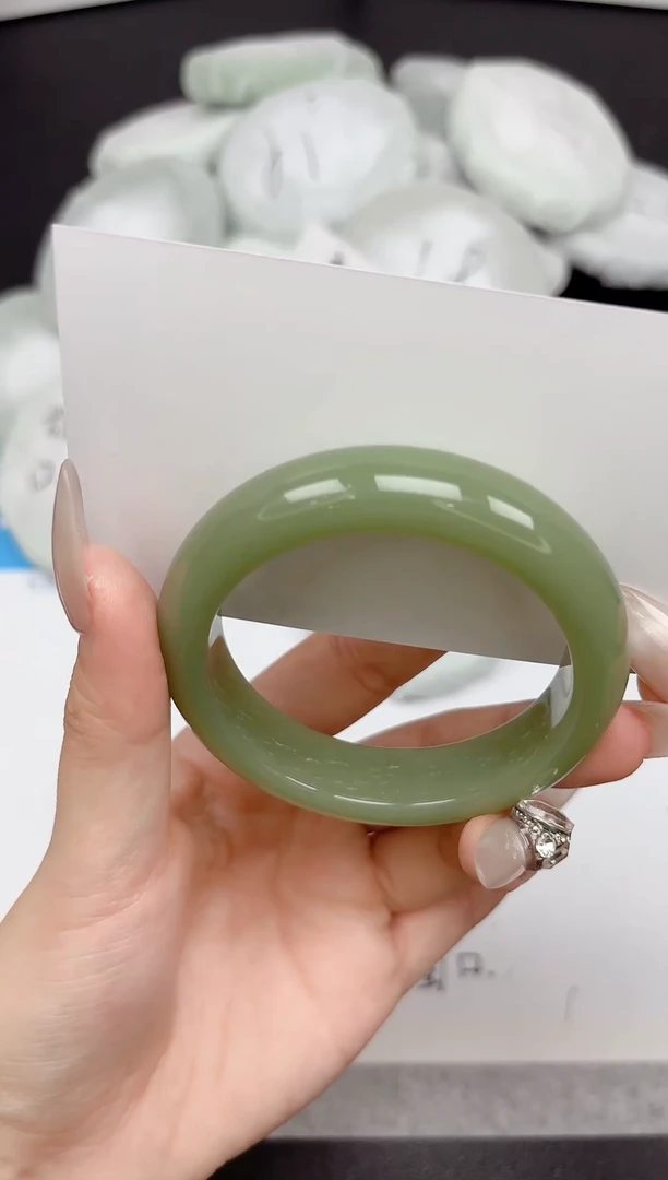 未镶嵌手镯石英质玉273-53