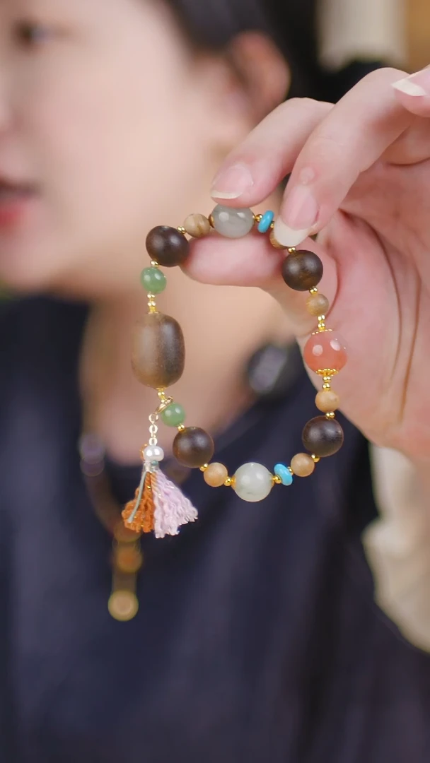 玛瑙/玉髓手串未镶嵌（星系白奇楠单圈）