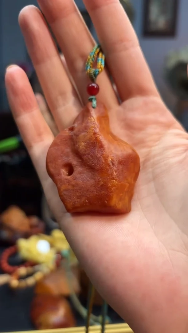 琥珀颈饰未镶嵌吊坠
