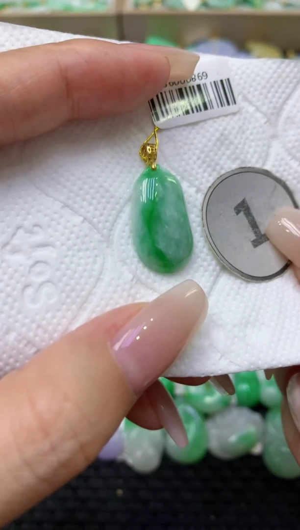 颈饰未镶嵌翡翠天然缅甸翡翠A货
