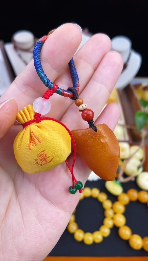 琥珀未镶嵌珠宝奇石柒月