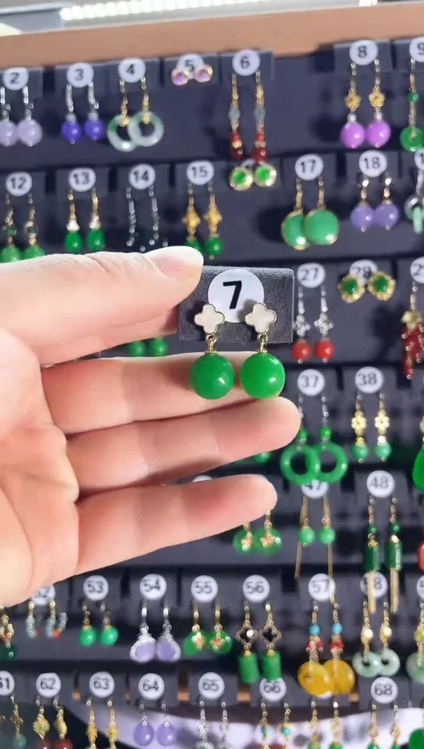 【闪购商品】翡翠耳饰银S925镶嵌7....