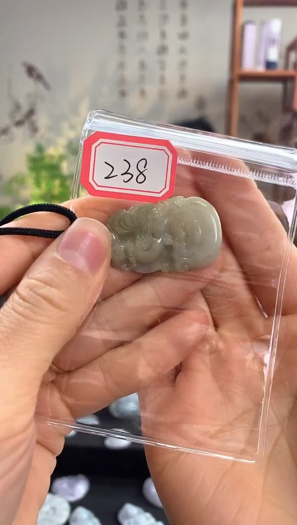 【闪购商品】翡翠颈饰未镶嵌鸡238
