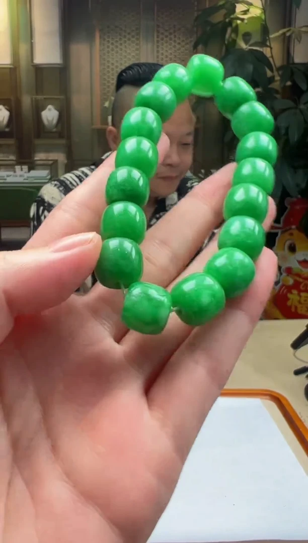 翡翠未镶嵌颈饰YY-2025-6-8-7