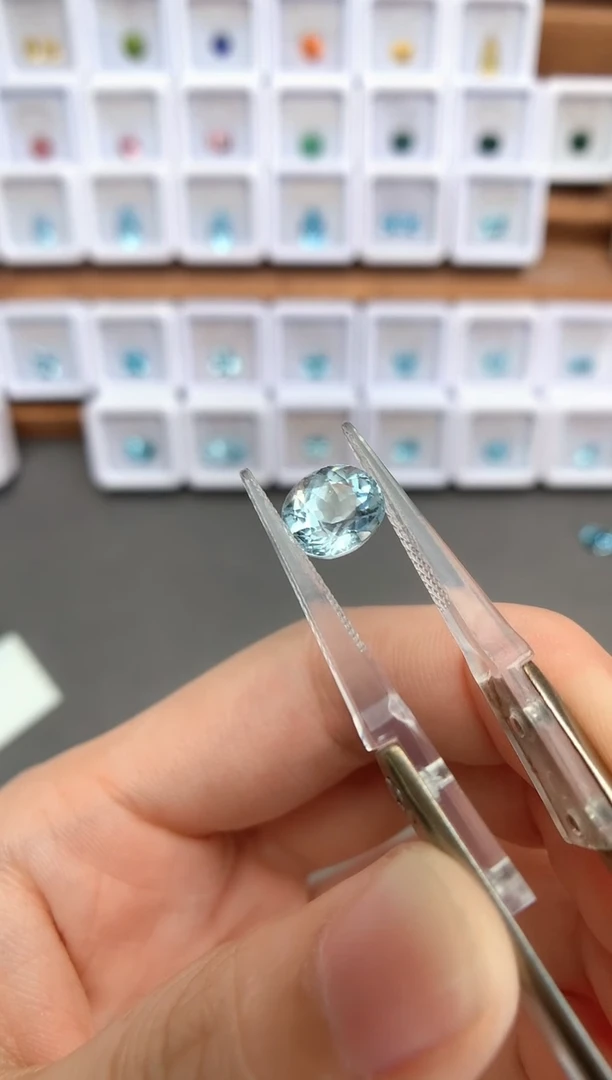 未镶嵌裸石定制海蓝宝石2.3ct 01033