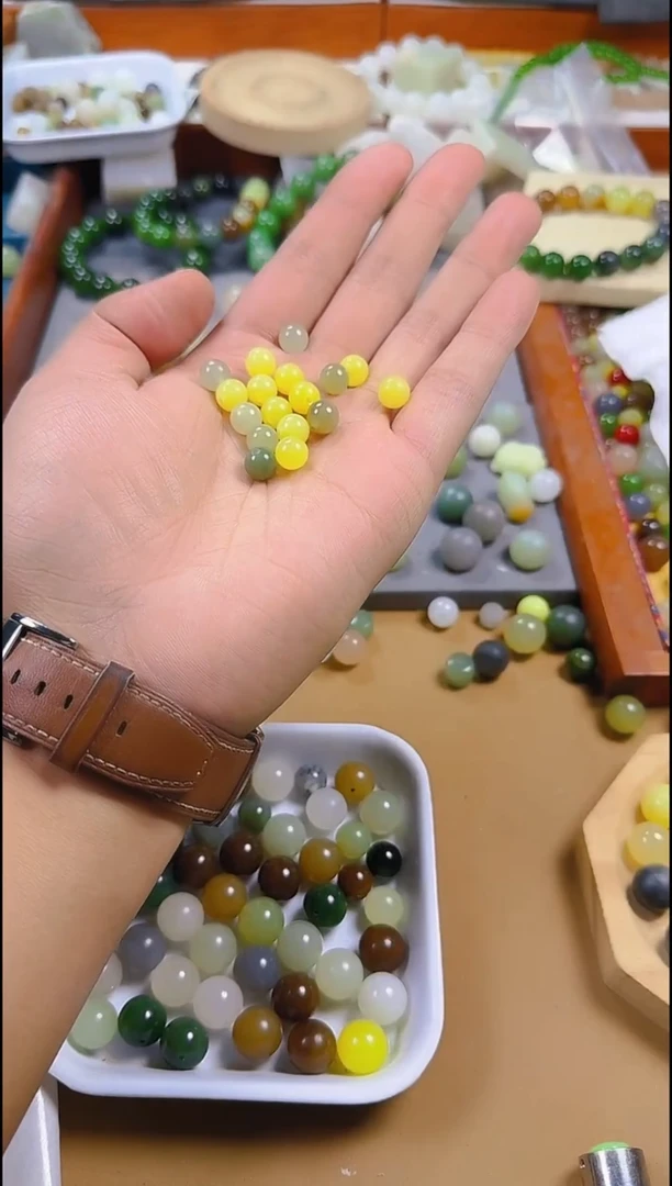 未镶嵌手链和田玉卡8散珠