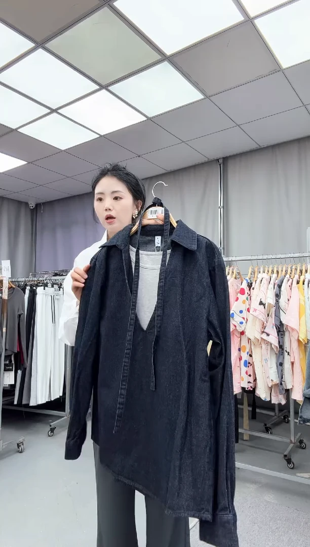 大哥家漂亮衣服漂亮颜色