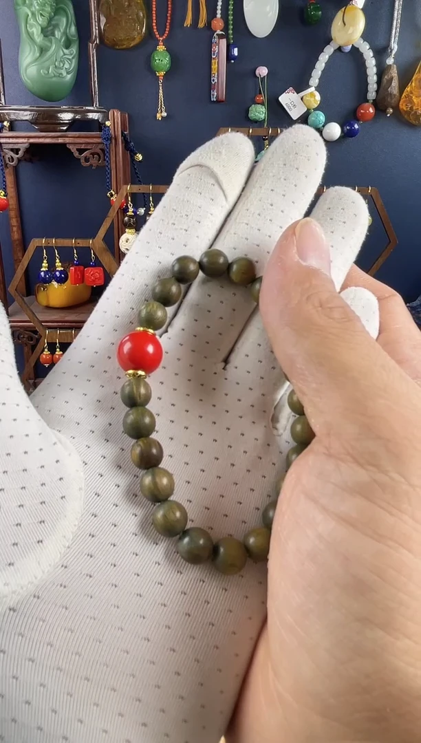 维腊木（绿檀）手串/手链绿檀单圈手串配红色单珠