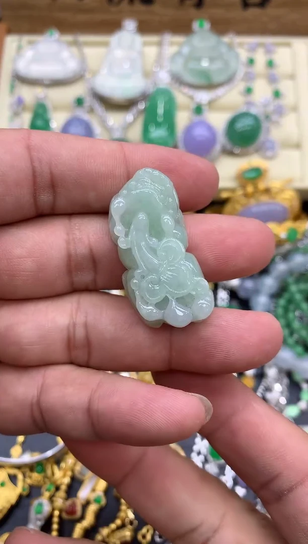 翡翠未镶嵌颈饰371-中国好珍宝