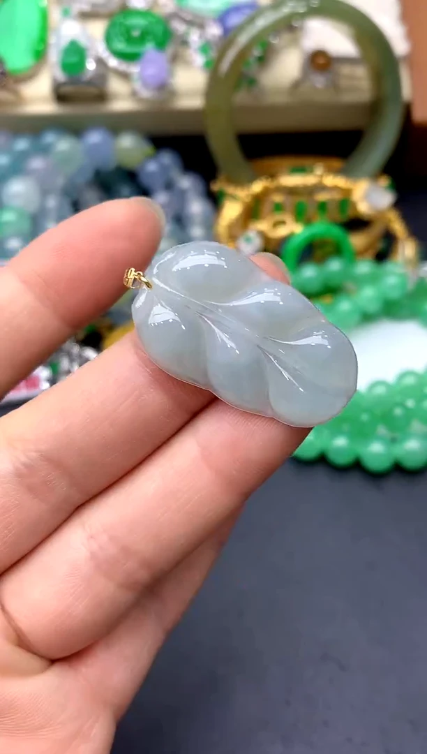 颈饰18K金镶嵌翡翠60 -中国好珍宝