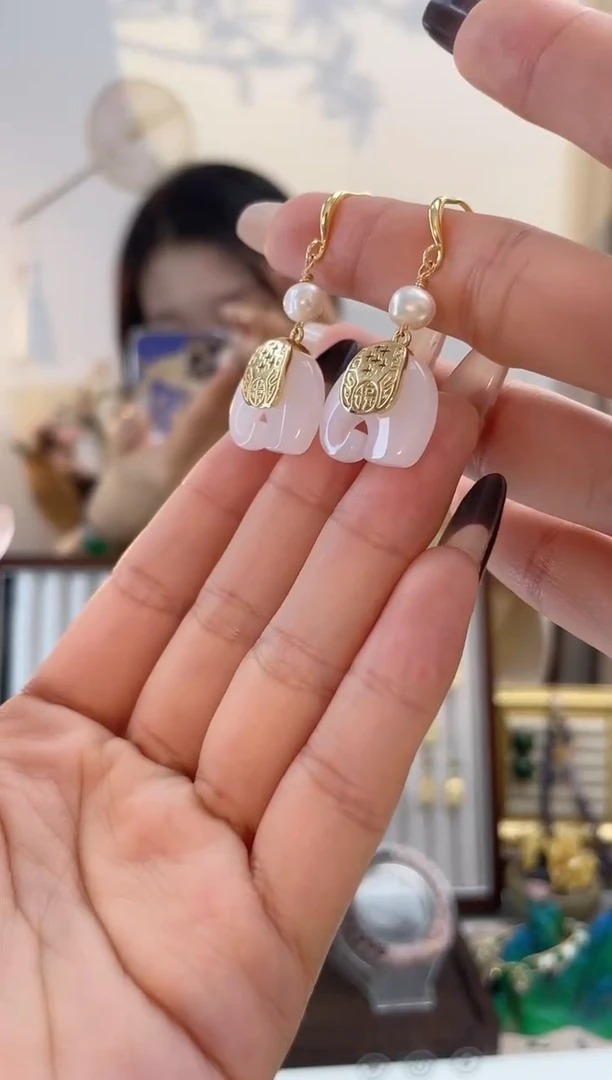 铜合金合金无1-3大象耳钉