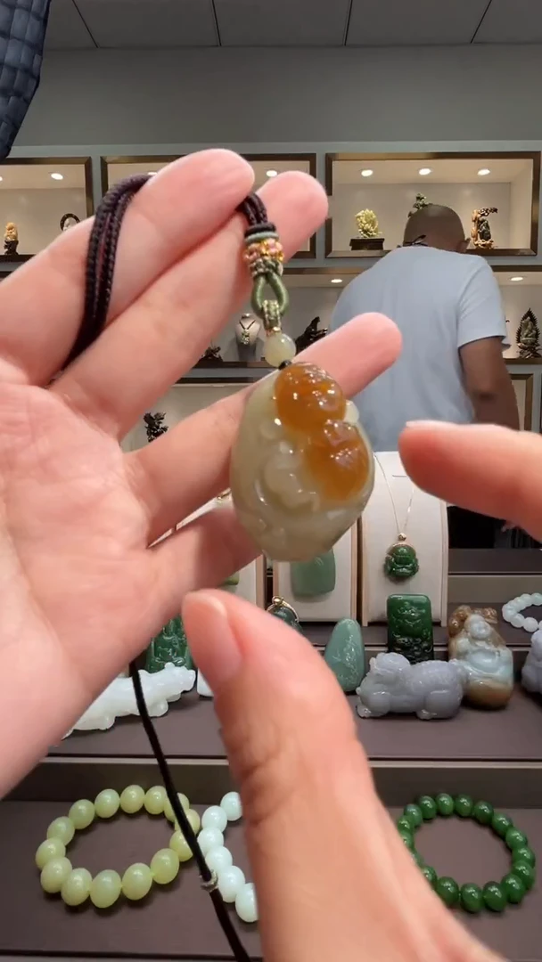 颈饰未镶嵌和田玉苏