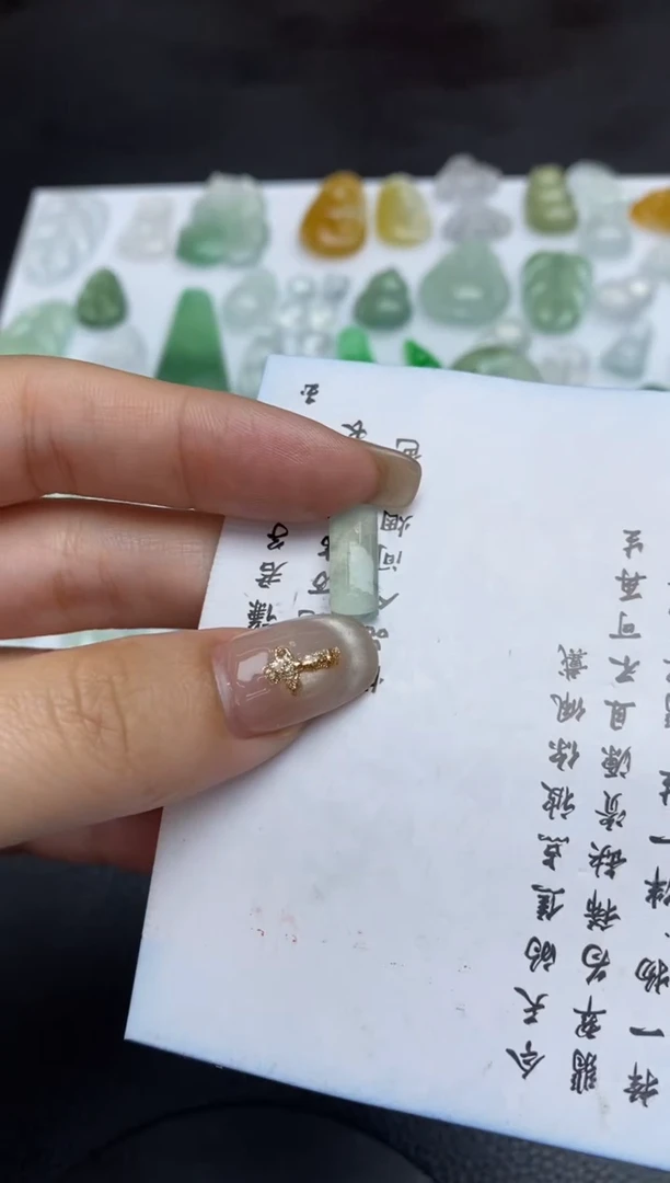 未镶嵌定制翡翠翡翠毛货~