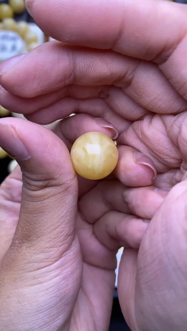 裸石琥珀未镶嵌大小姐珠宝66