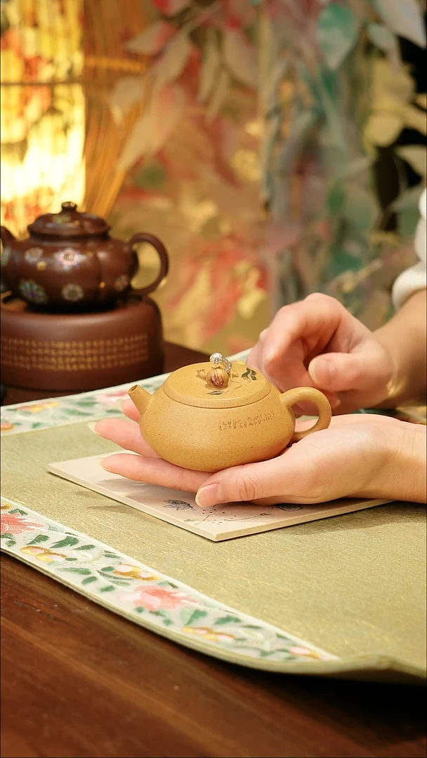 宜兴原矿手工紫砂壶
