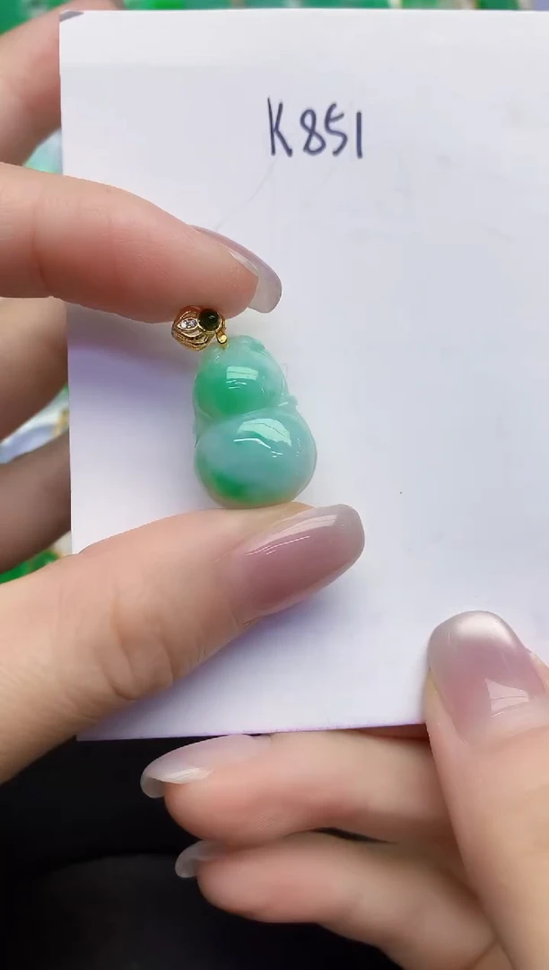 颈饰未镶嵌翡翠缅甸天然翡翠A货