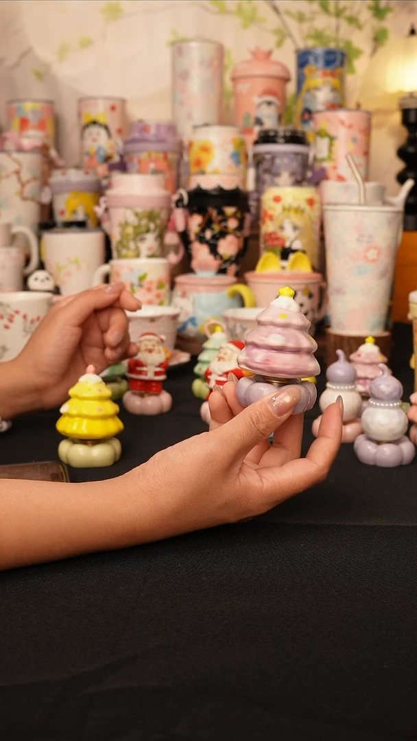 陶景德镇手绘的杯子