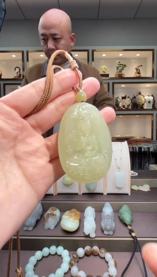 颈饰未镶嵌和田玉苏