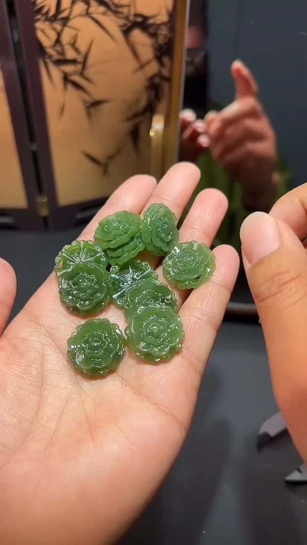 【闪购商品】和田玉（碧玉）颈饰未镶嵌随机多样性发一