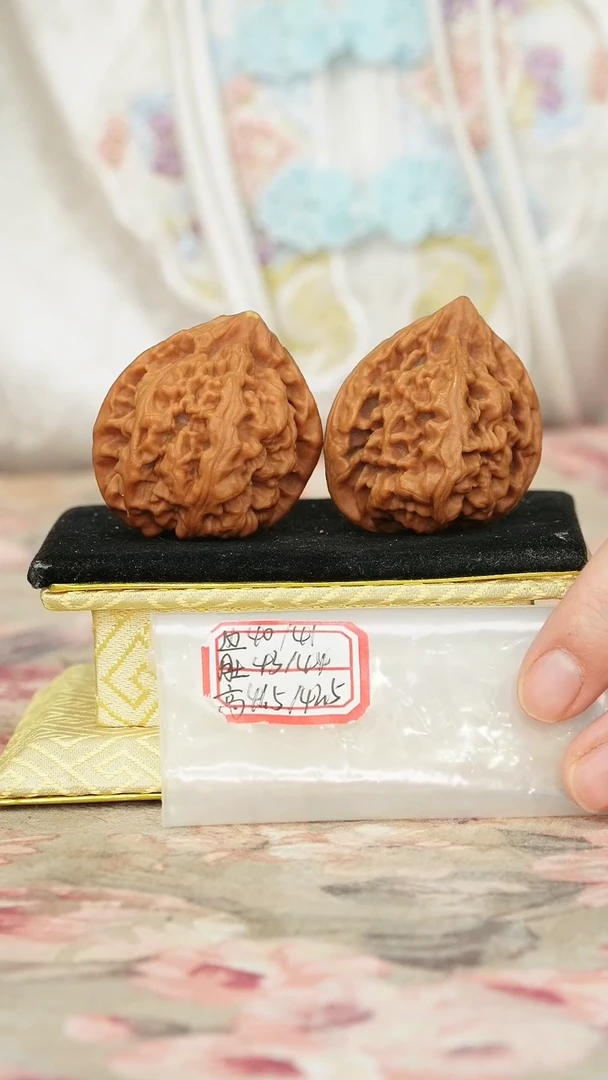 把件文玩核桃小*子马蹄有黄不修