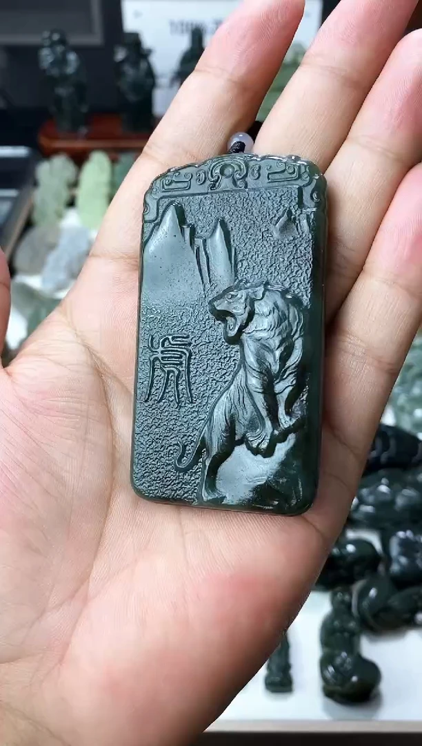 颈饰未镶嵌和田玉1