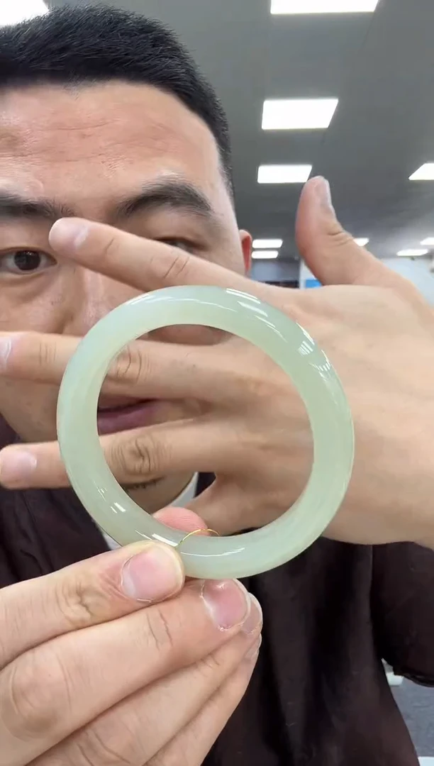 【闪购商品】和田玉手镯未镶嵌57+  157