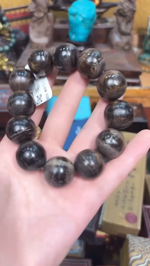 檀香紫檀（小叶紫檀）交***来附带木盒凯凯凯凯凯凯凯凯