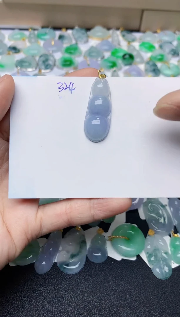 【闪购商品】翡翠颈饰18K金镶嵌天然翡翠A货