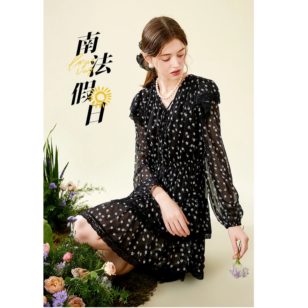 秋水伊人V领印花连衣裙2024年春季新款女蛋糕裙624112C020007