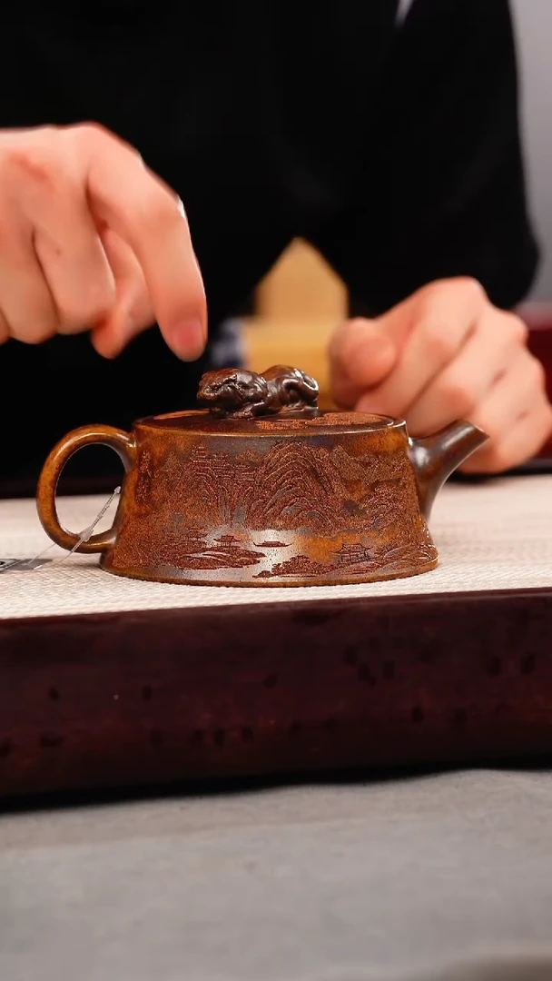茶壶紫砂龙骨金砂 虎钮柱础 刻绘