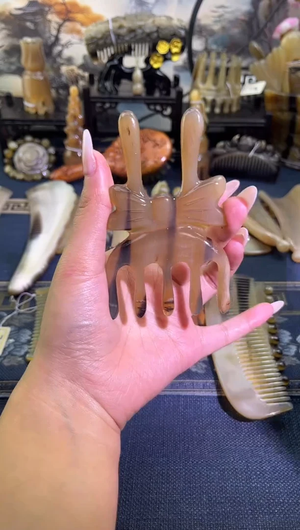 云南老白水蝴蝶梳