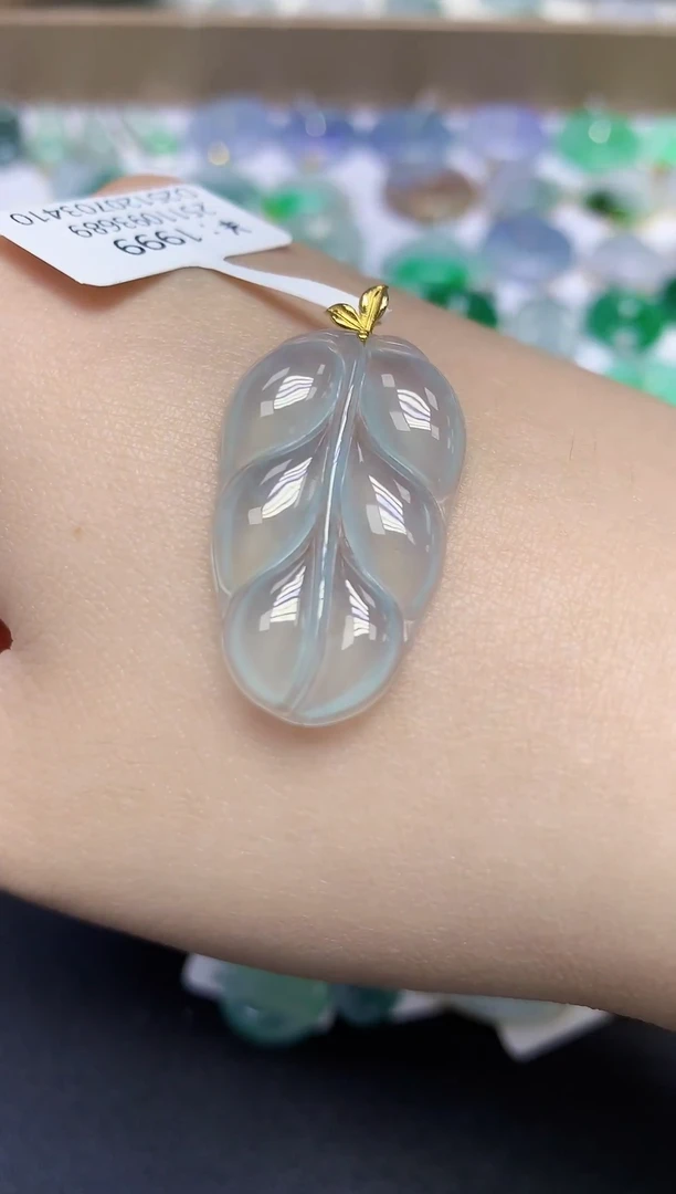 颈饰18K金镶嵌翡翠天然缅甸翡翠A货翡翠百元以上9元证书费自理