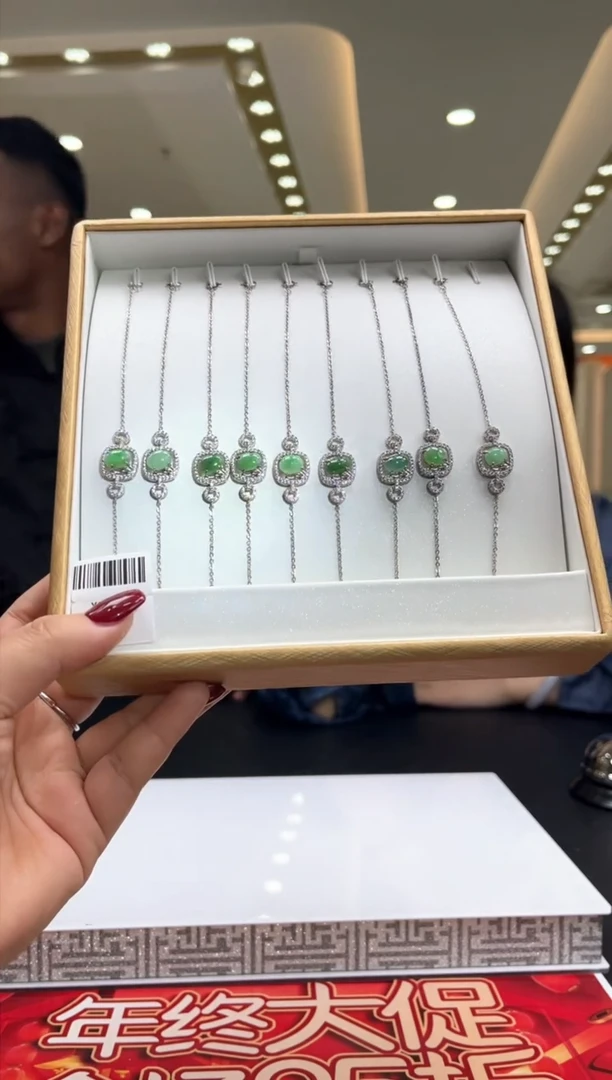 【闪购商品】翡翠颈饰未镶嵌绿蛋面手链多样性发一